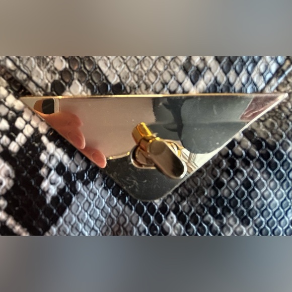 Handbag | ladies Python snakeskin look shoulder bag. - Picture 5 of 11